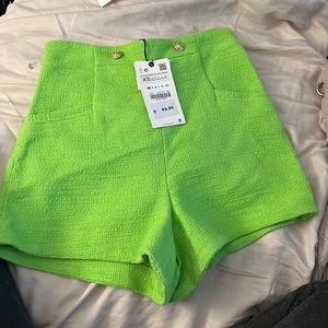 NWT Zara women’s shorts green w/ gold buttons